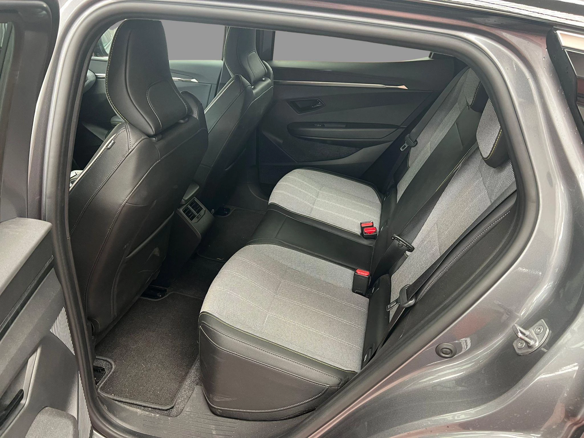 Renault Megane E-Tech electric EV60 R220 Comfort Range Techno