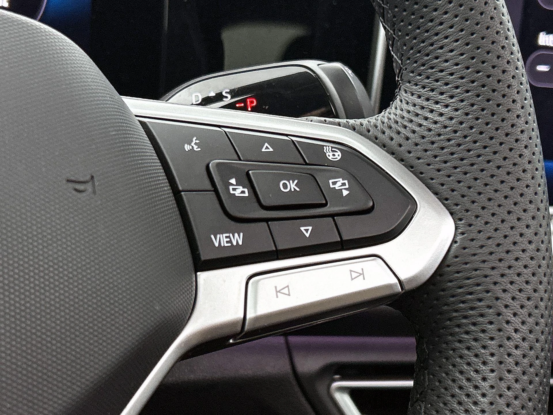 Volkswagen Tiguan 1.5 eHybrid R-Line Business | 204 PK |
