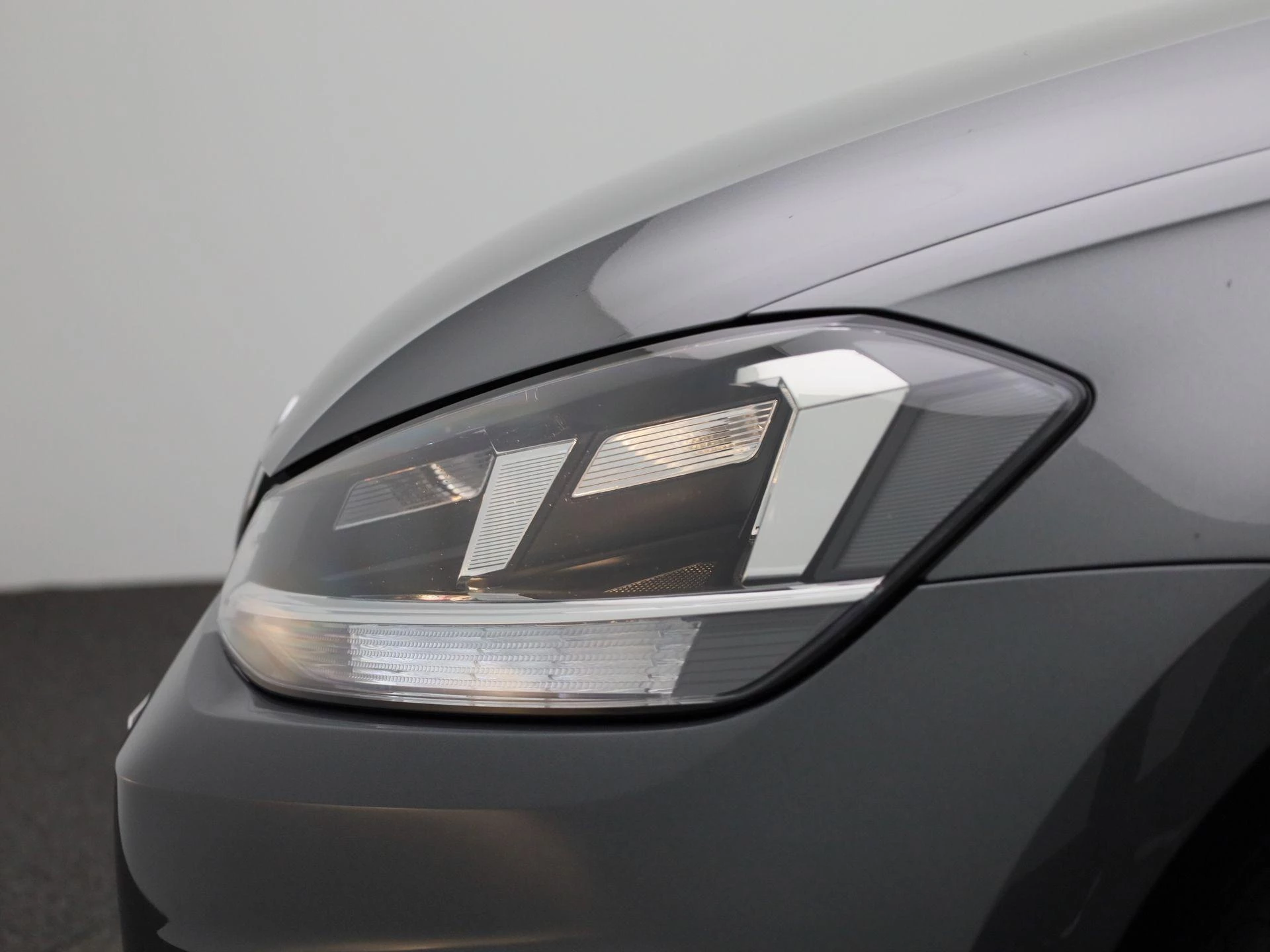 Volkswagen-Golf-image-17