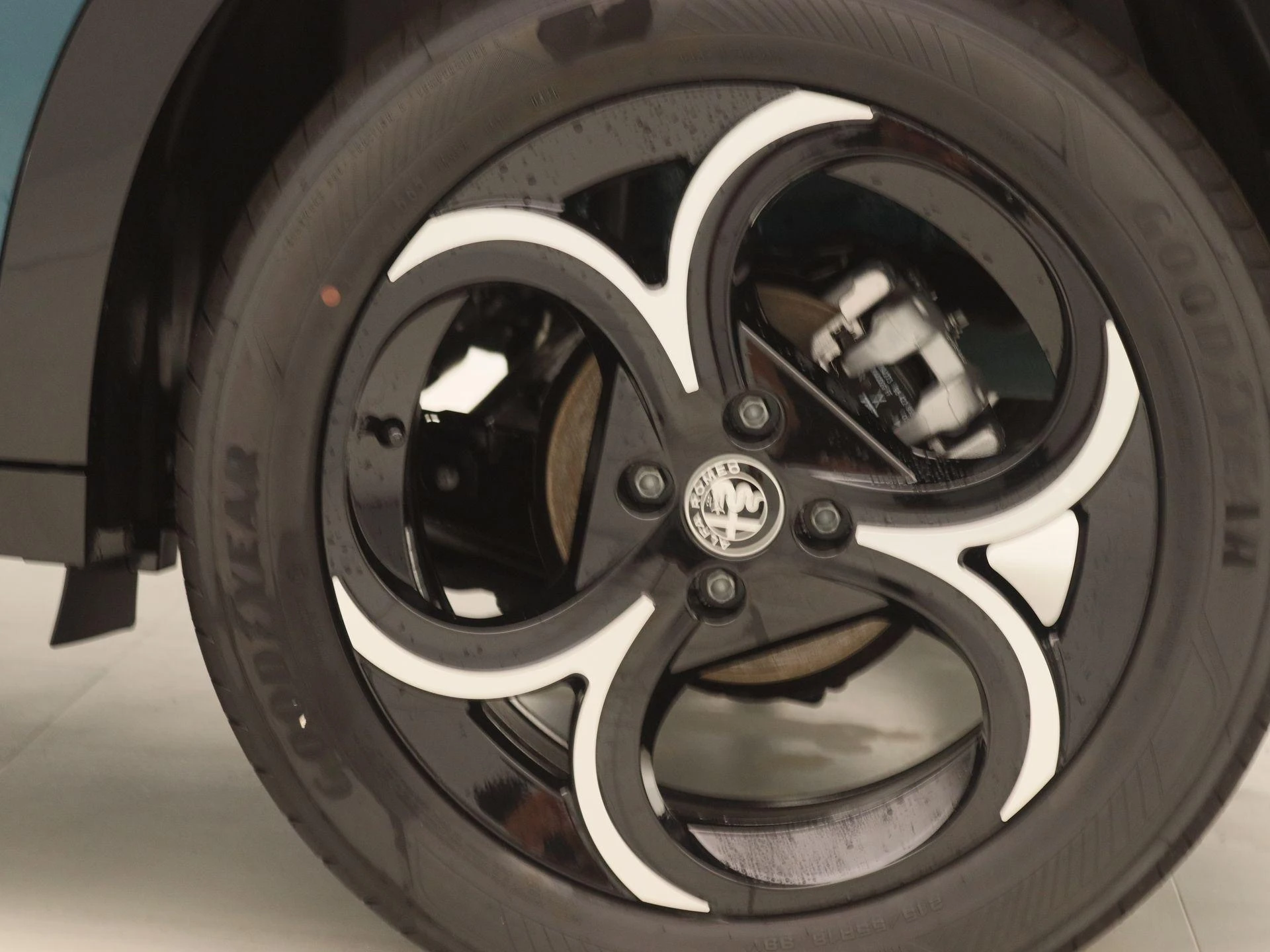 Alfa Romeo-Junior-image-16