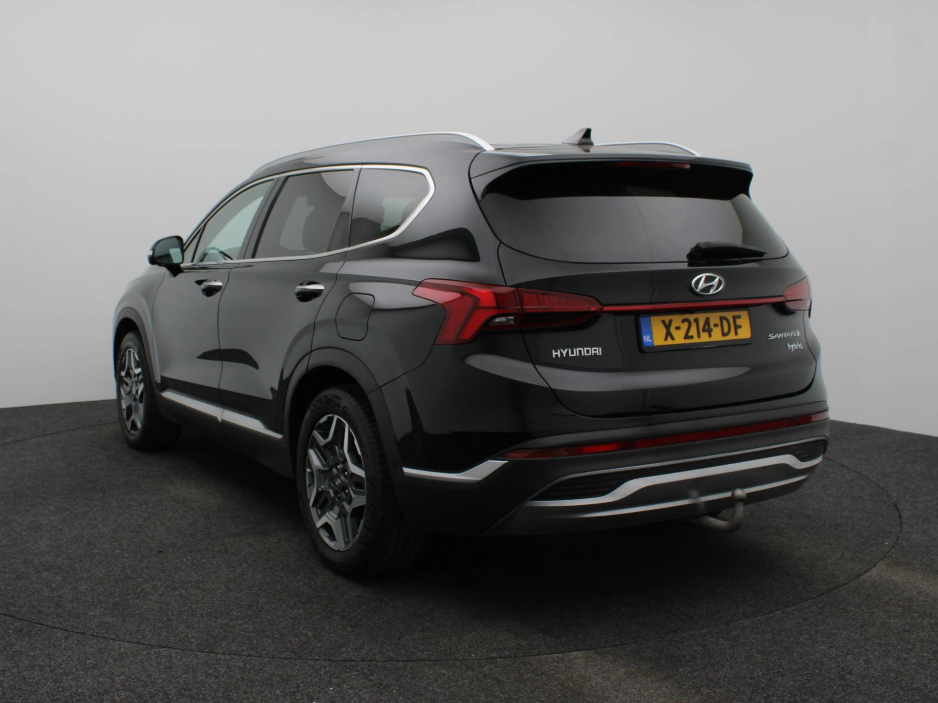 Hyundai-Santa Fe-image-1