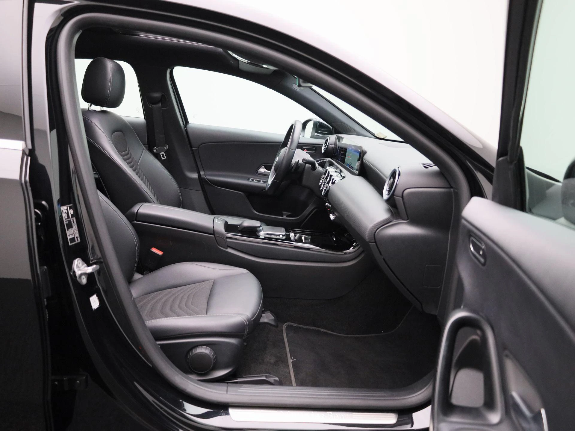 Mercedes-Benz-A-Klasse-image-36