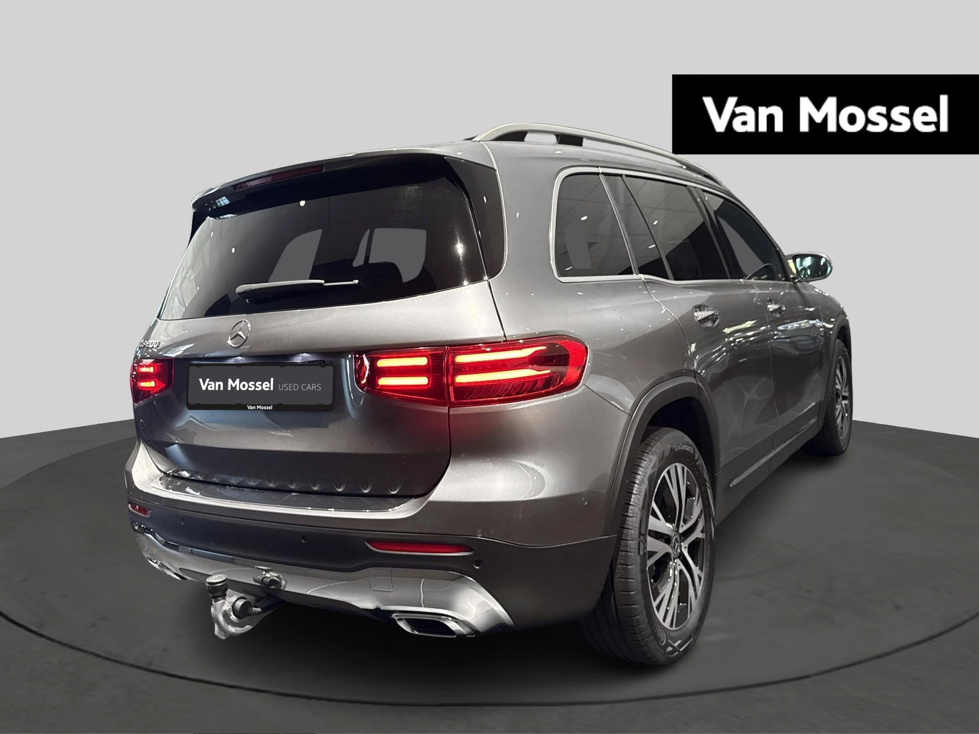 Mercedes-Benz GLB 200 Luxury Line + LEDER + PANO DAK + TREKHAAK + MULTIBEAM +