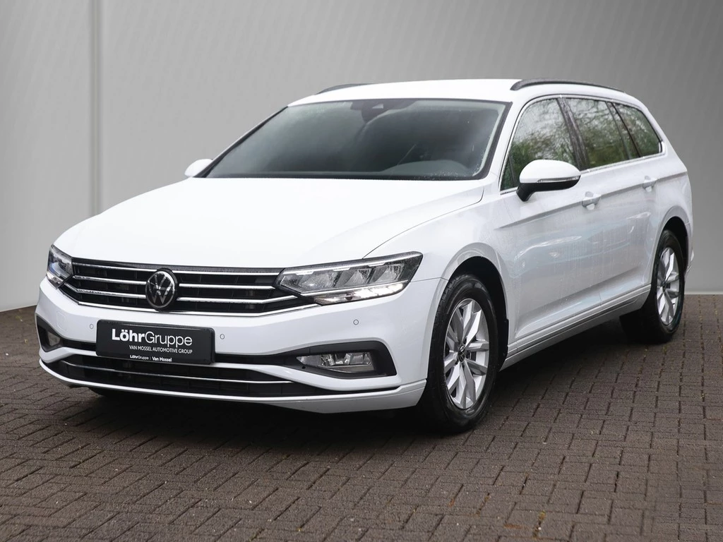 Volkswagen-Passat-image-1