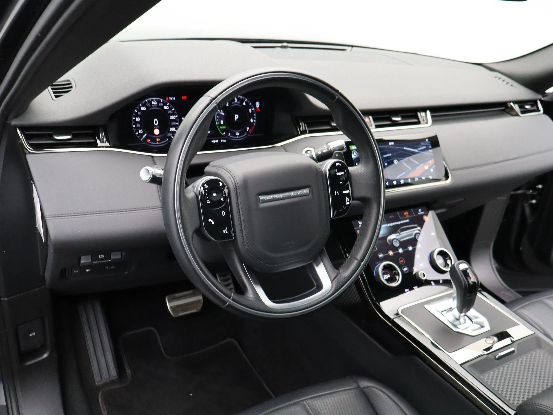 Land Rover-Range Rover Evoque-image-30