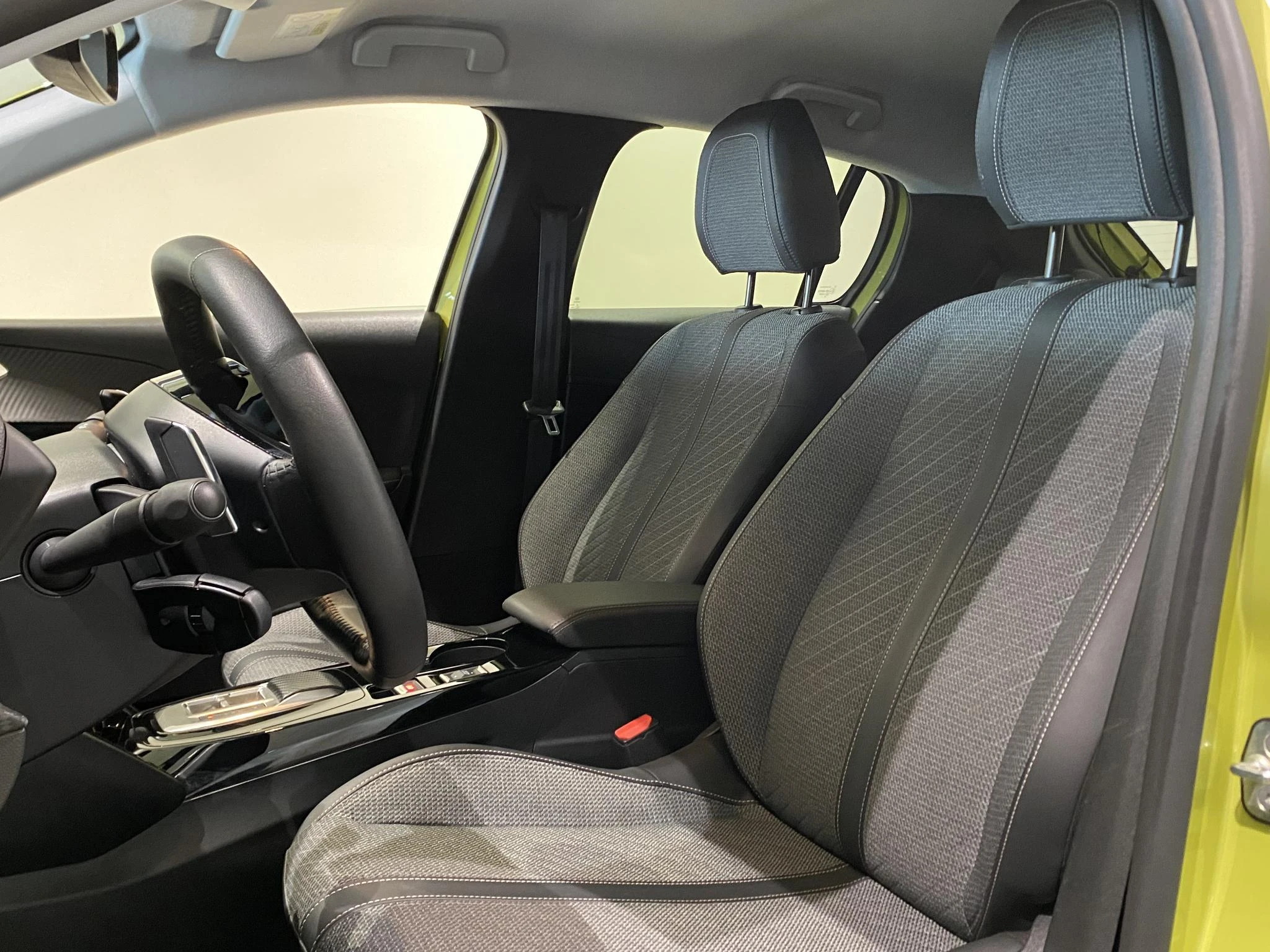 Peugeot-208-image-7