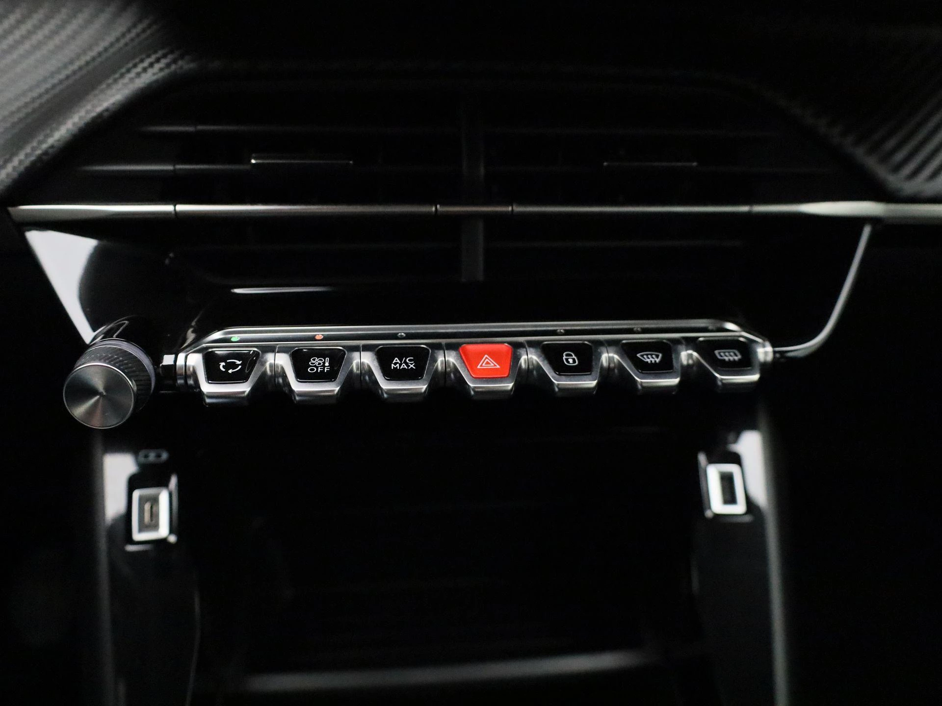 Peugeot-208-image-22