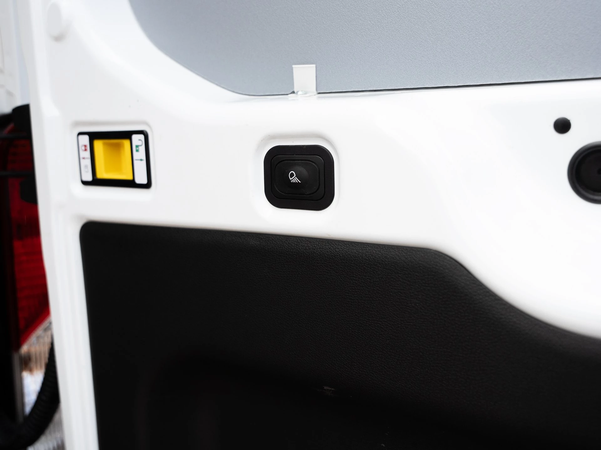 Ford-Transit-image-19