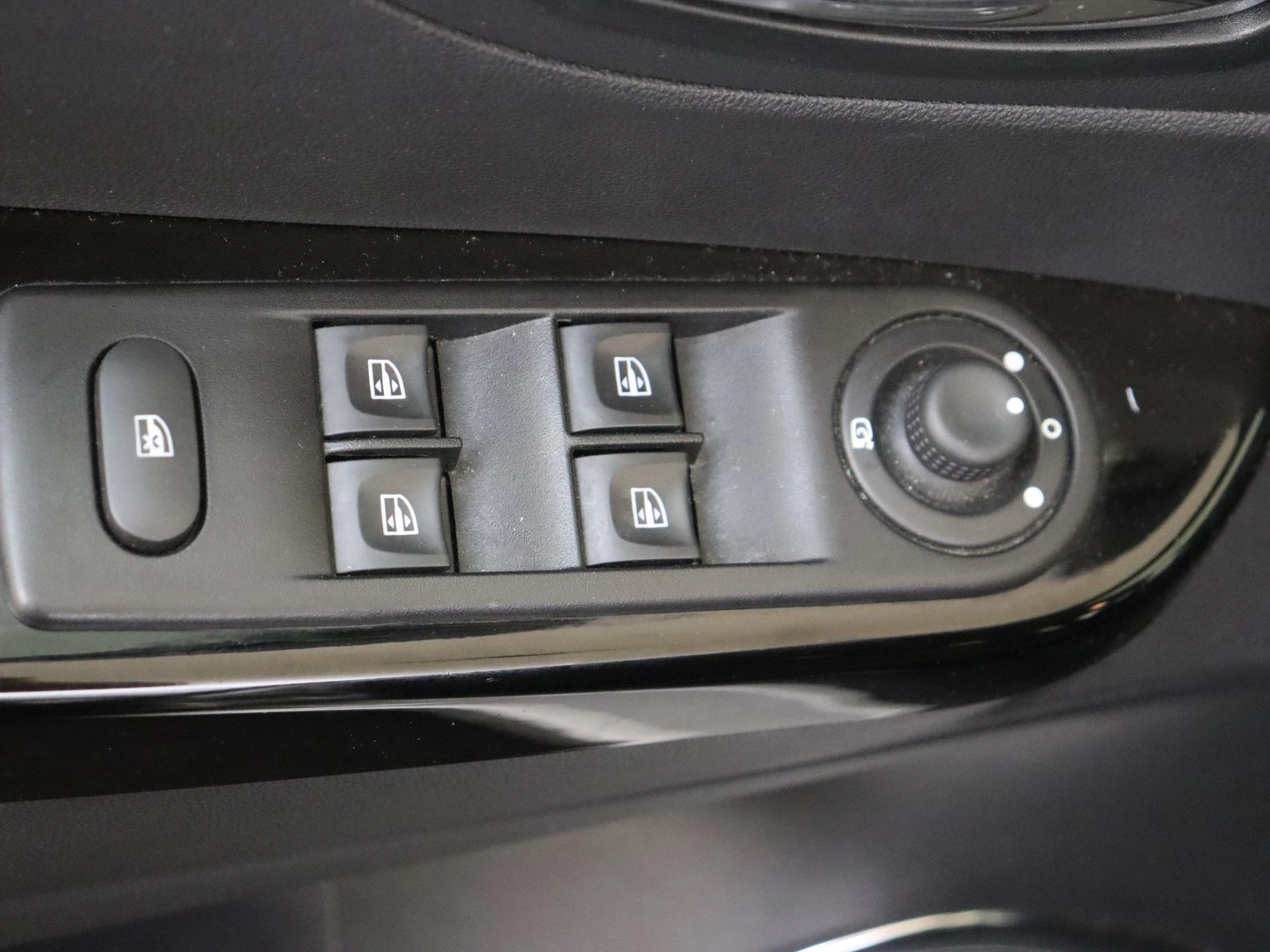 Renault-Captur-image-23
