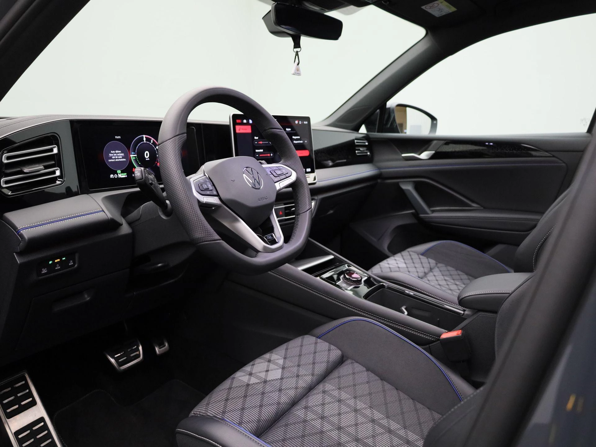 Volkswagen-Tiguan-image-36