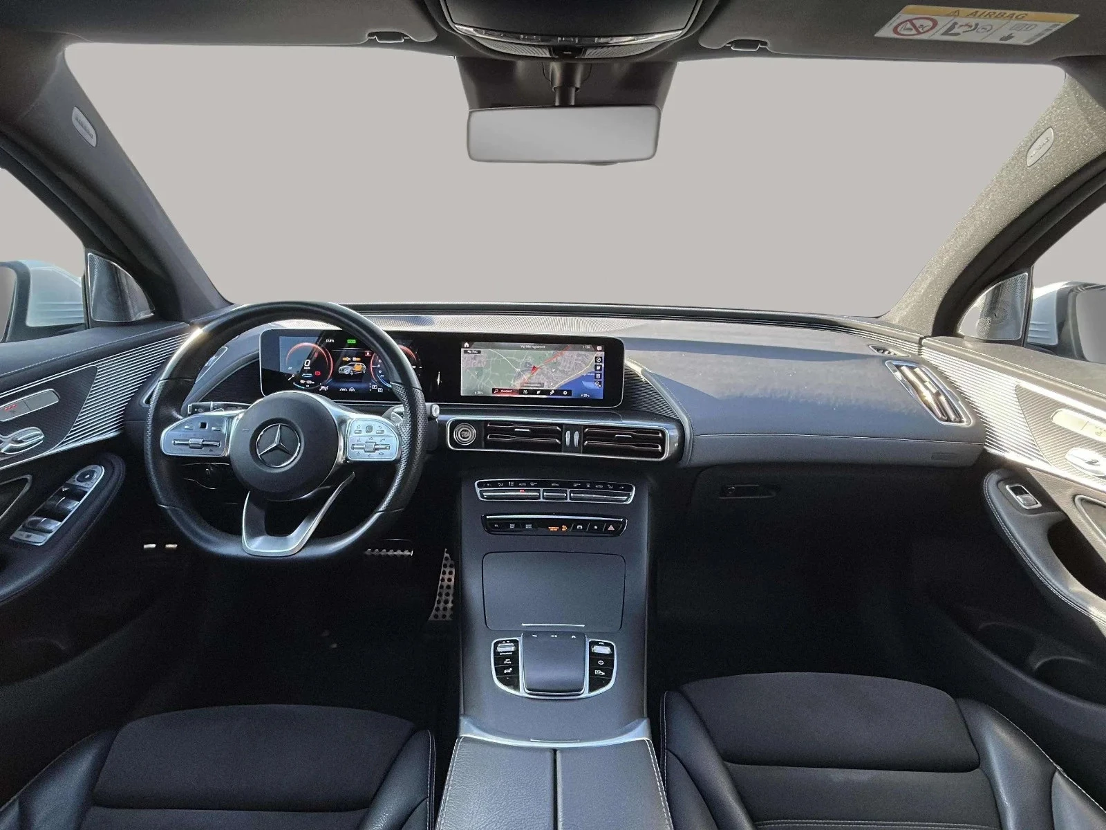 Mercedes-Benz-EQC-image-15