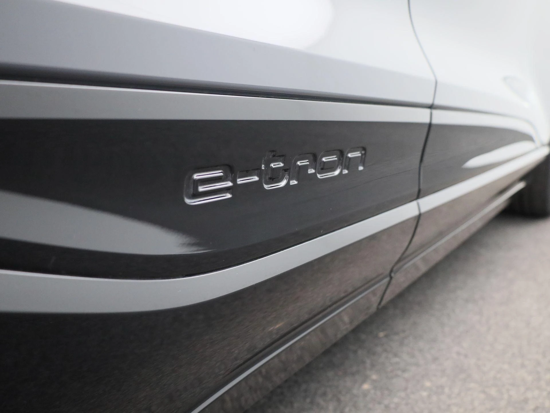 Audi-Q6 e-tron-image-39