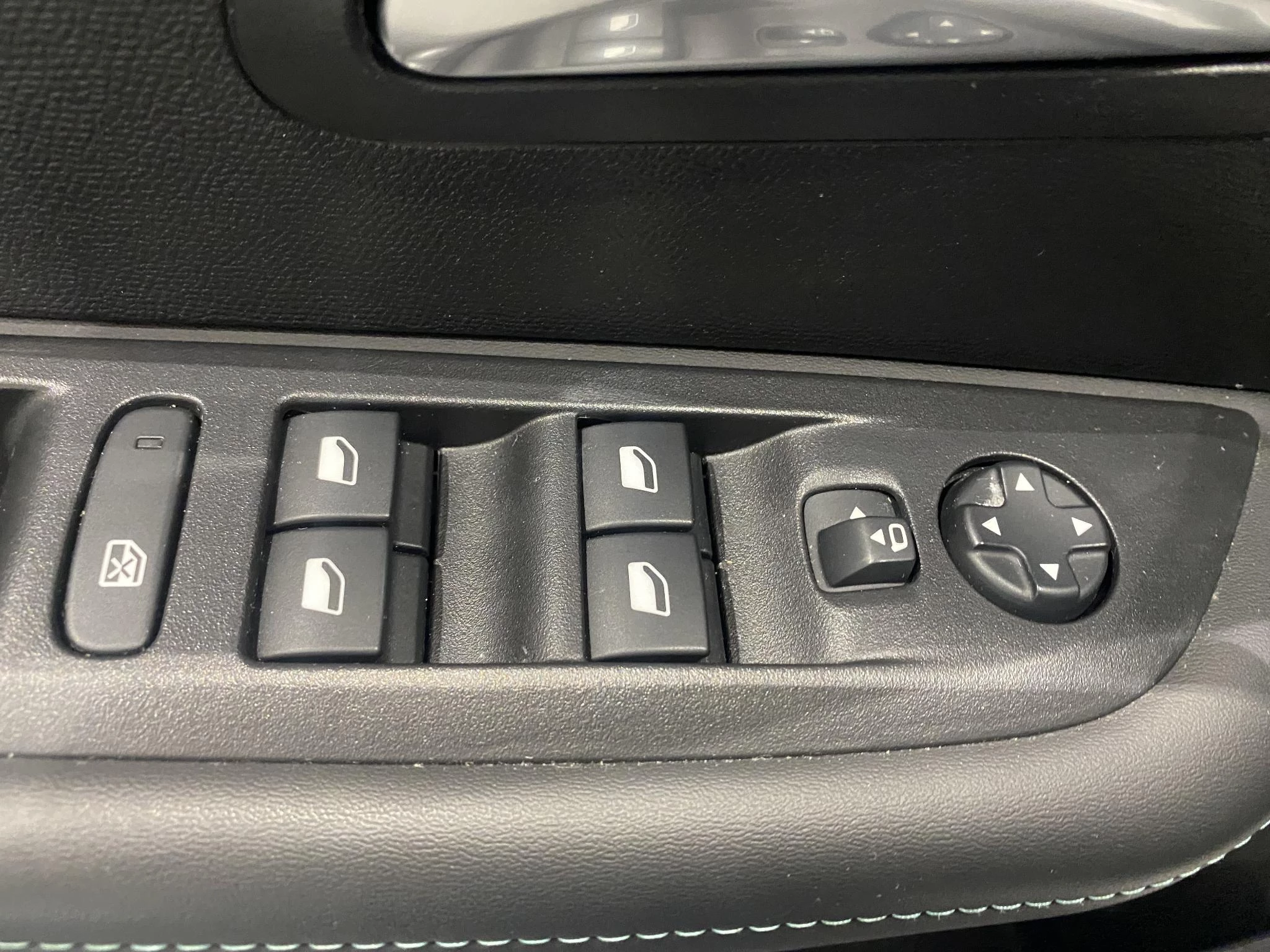 Peugeot-208-image-33