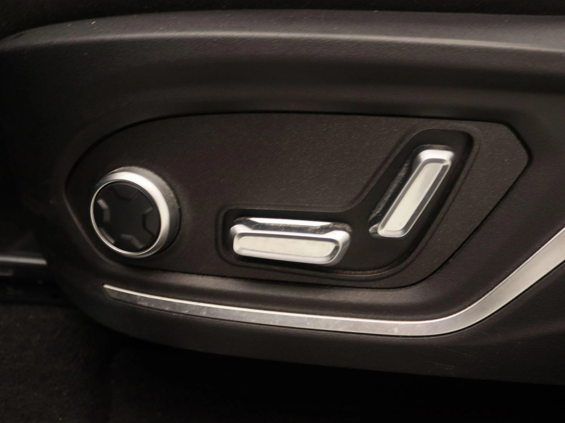 Lynk & Co-01-image-12