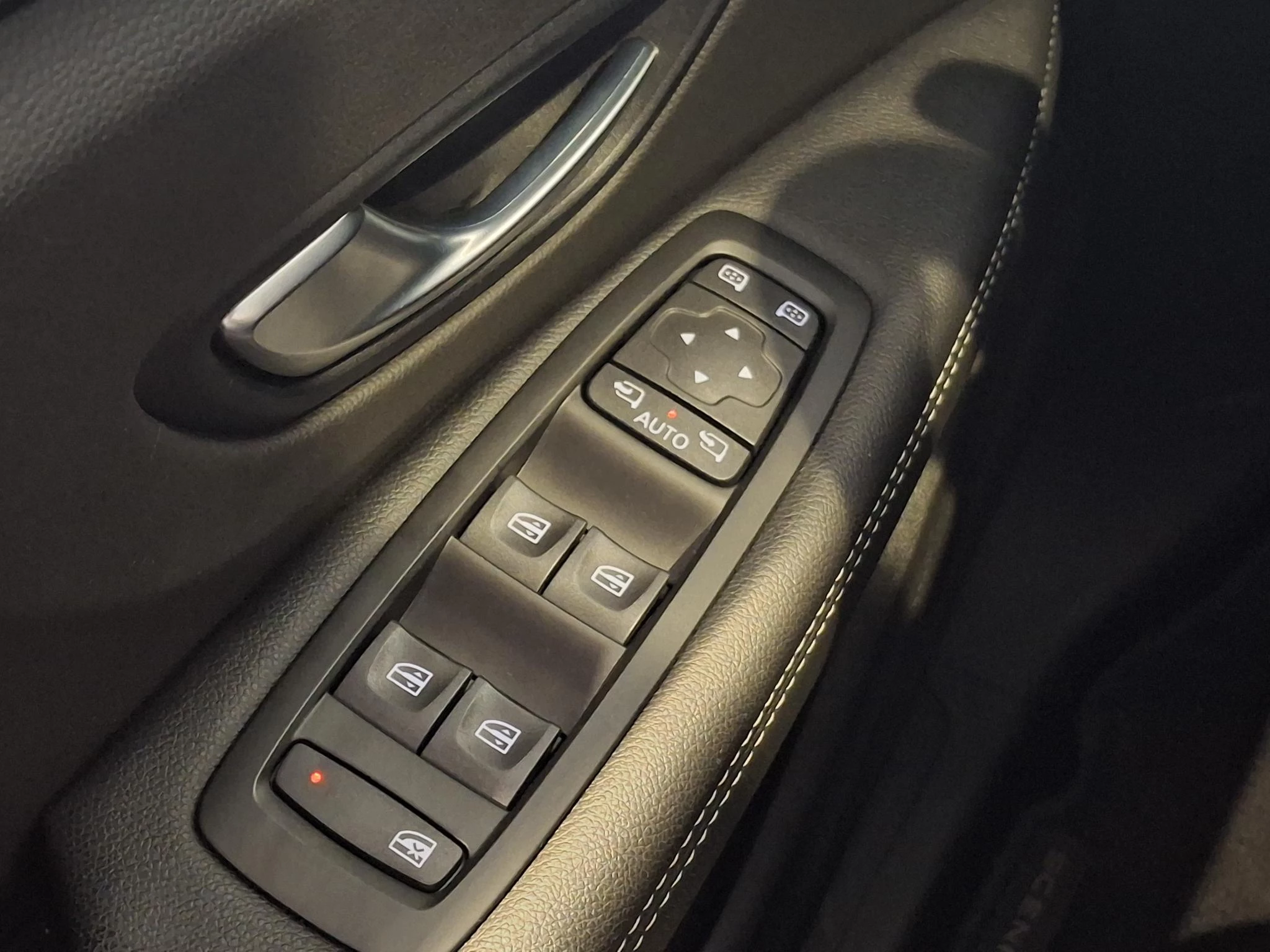 Renault-Grand Scénic-image-23