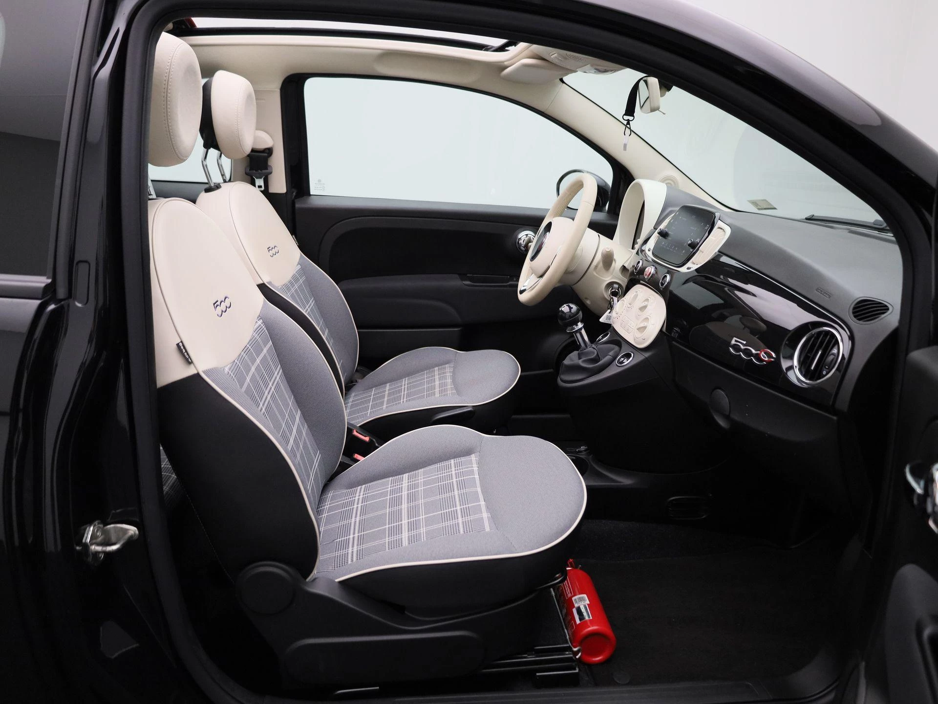 Fiat-500C-image-32