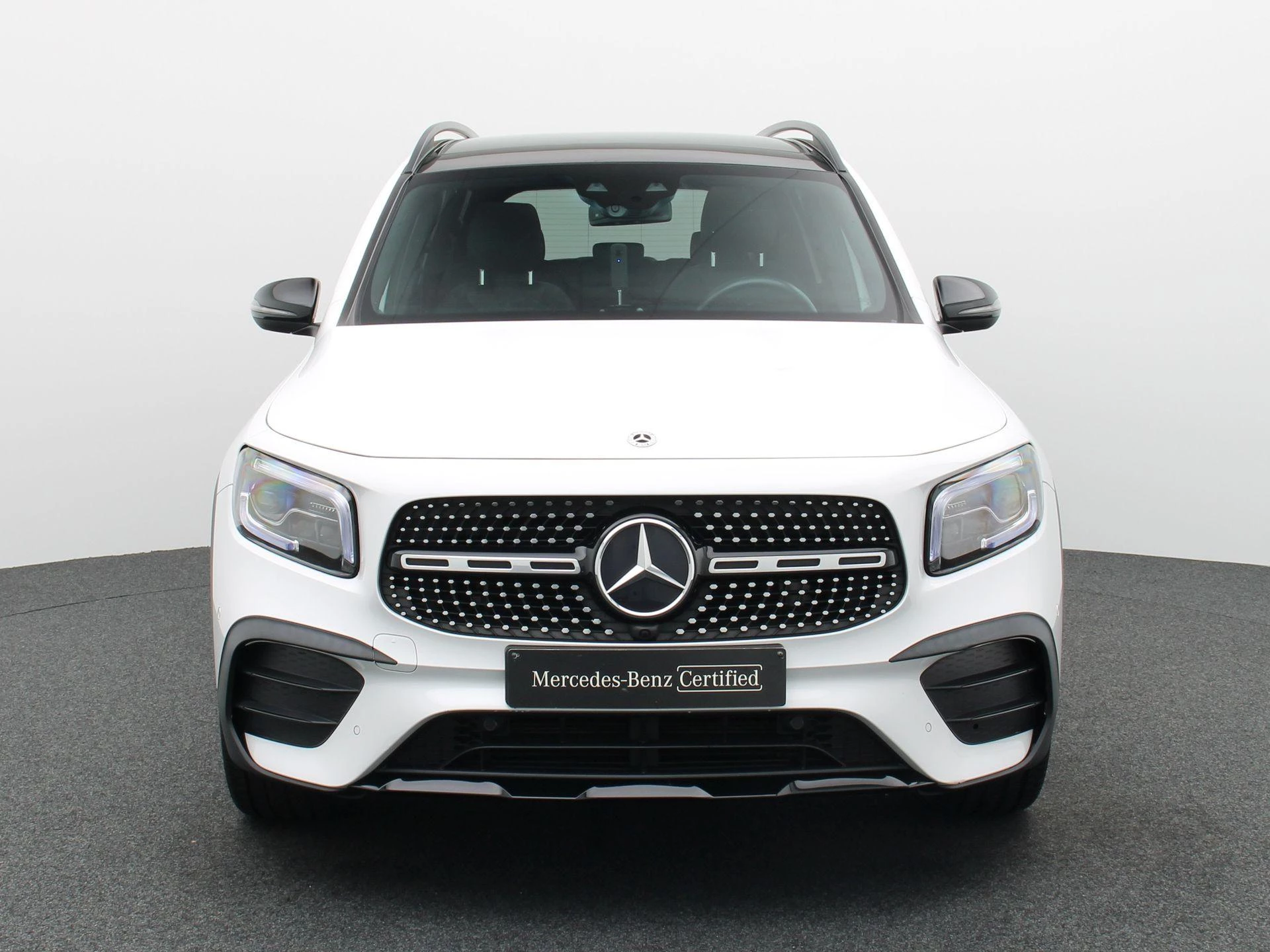 Mercedes-Benz GLB 180 AMG Line + PANORAMISCH DAK + MULTIBEAM LED + CARPLAY +