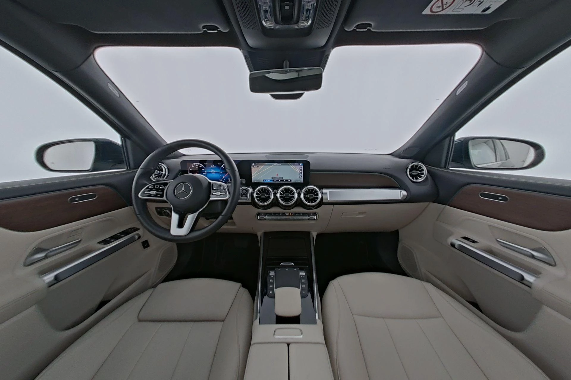 Mercedes-Benz-GLB-image-11