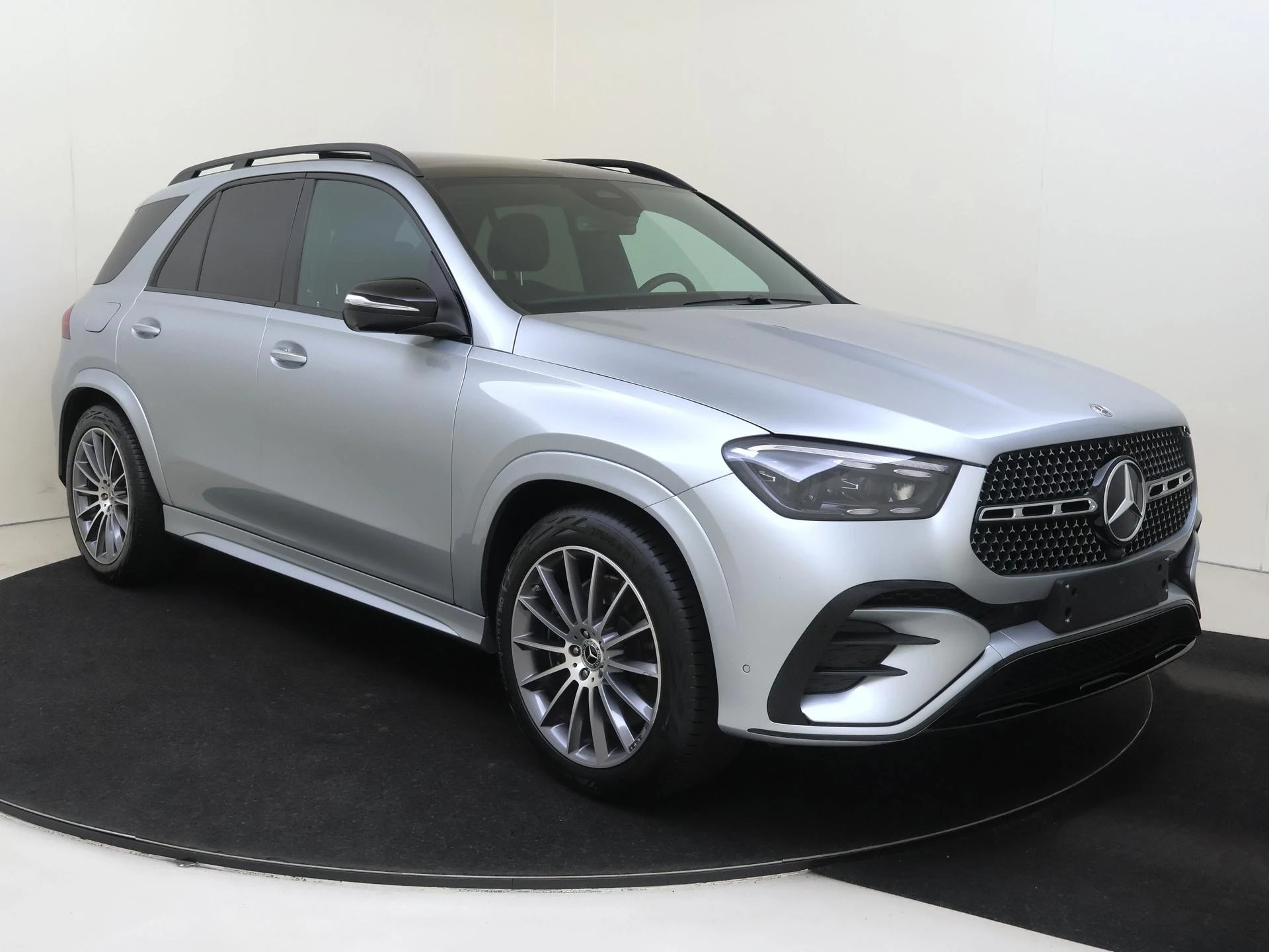 Mercedes-Benz-GLE-image-1