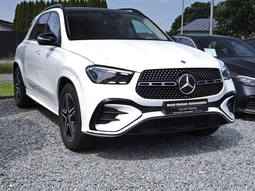 Mercedes-Benz-GLE 300 d-image-4