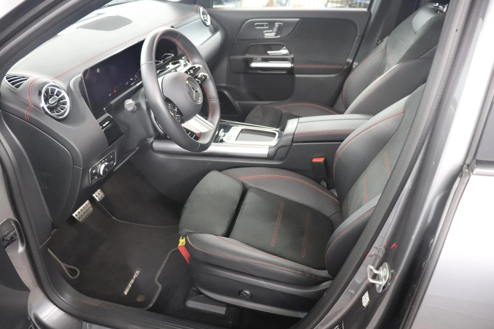 Mercedes-Benz-EQA-image-5