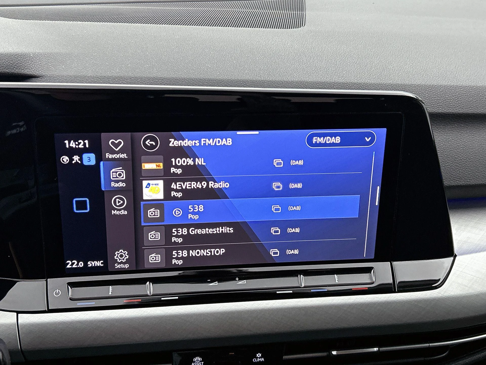 Volkswagen-Golf-image-6