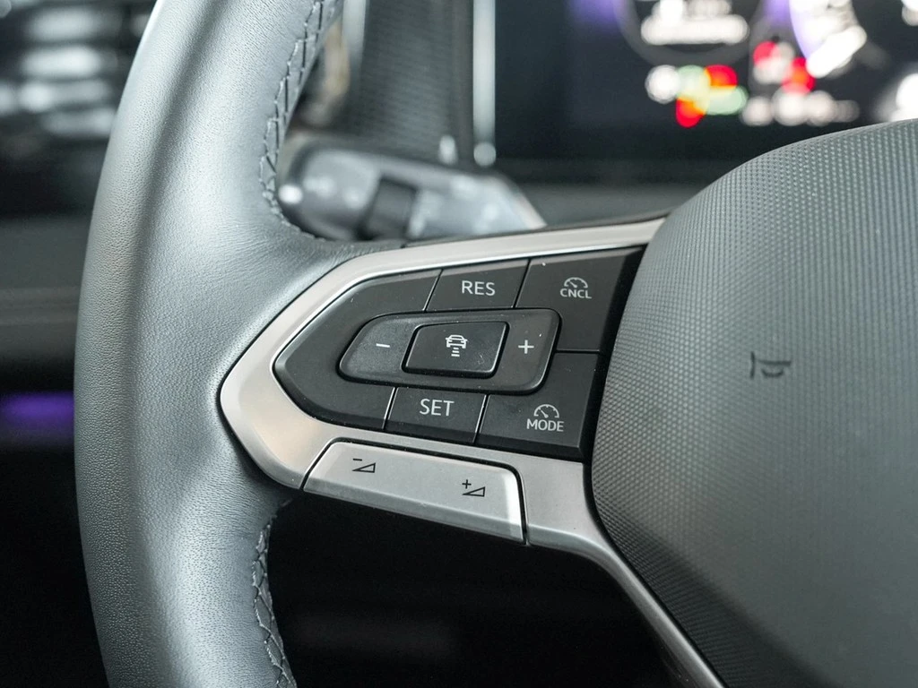 Volkswagen-Tiguan-image-14