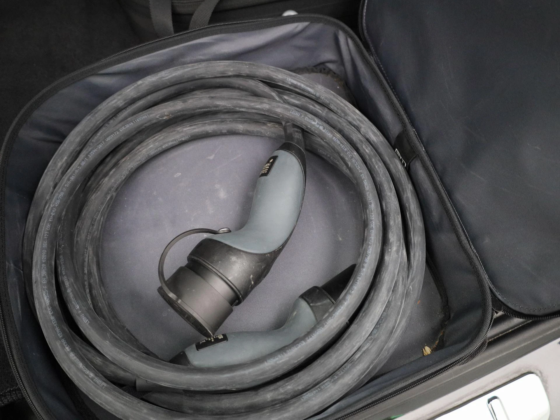 Mercedes-Benz-EQA-image-11