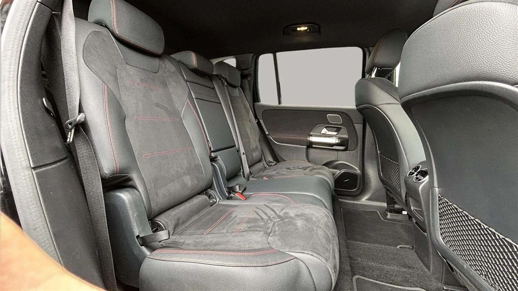 Mercedes-Benz-EQB-image-20