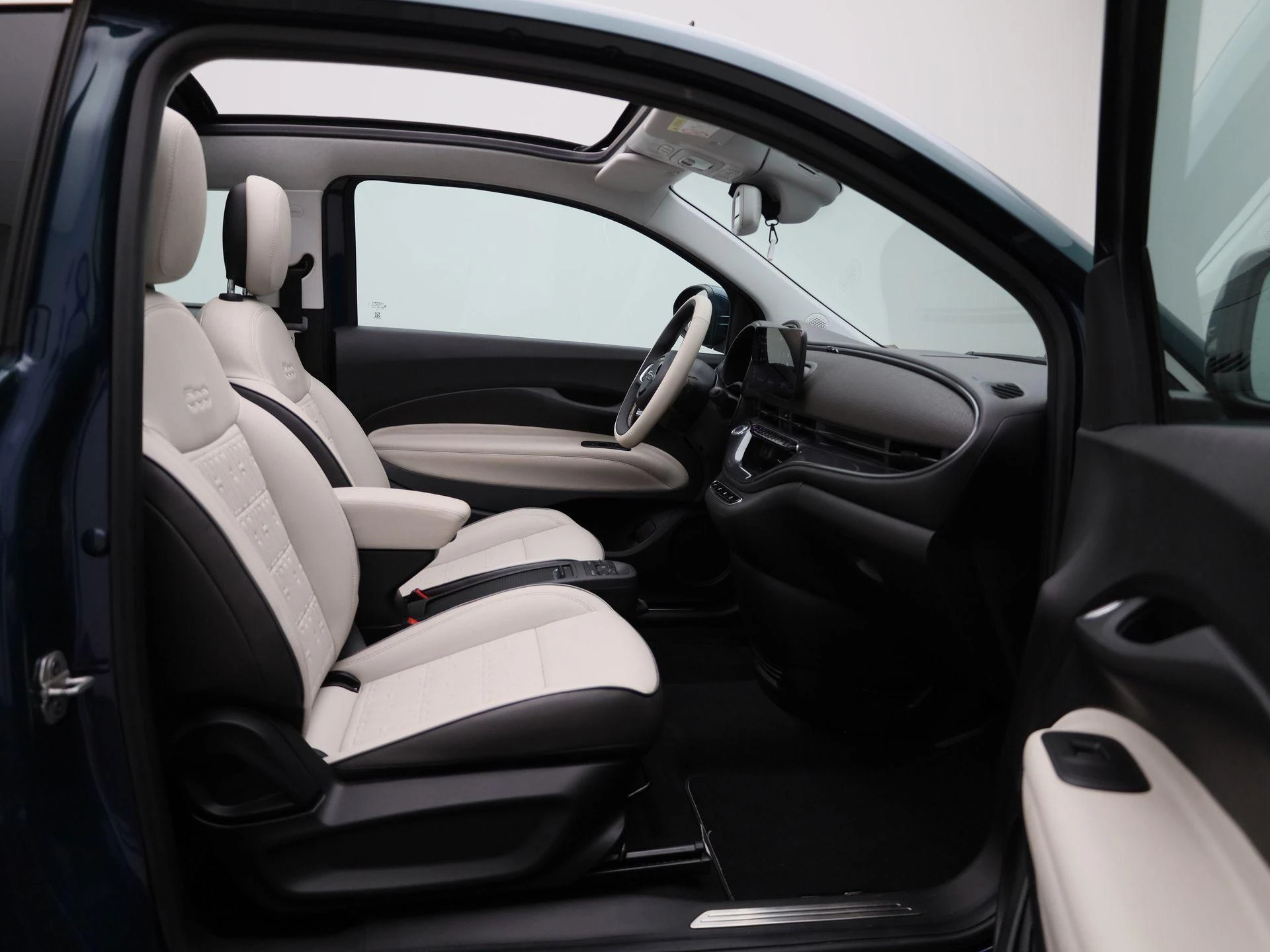 Fiat-500C-image-34