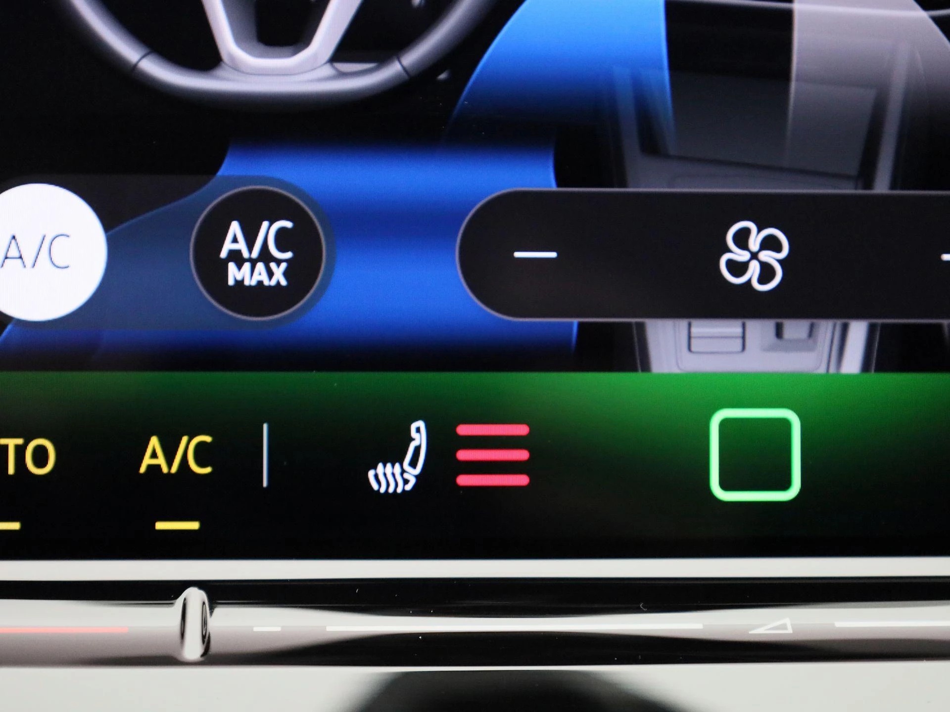 Volkswagen-Golf-image-19