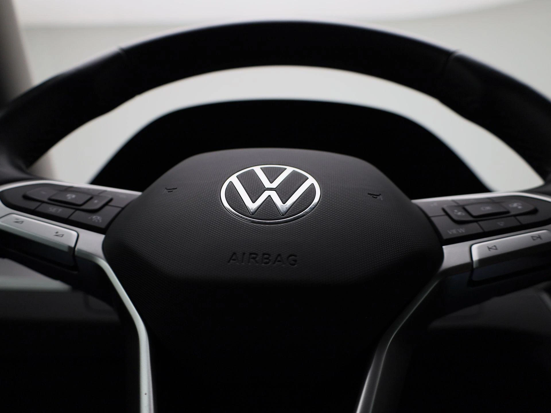 Volkswagen-Passat-image-31