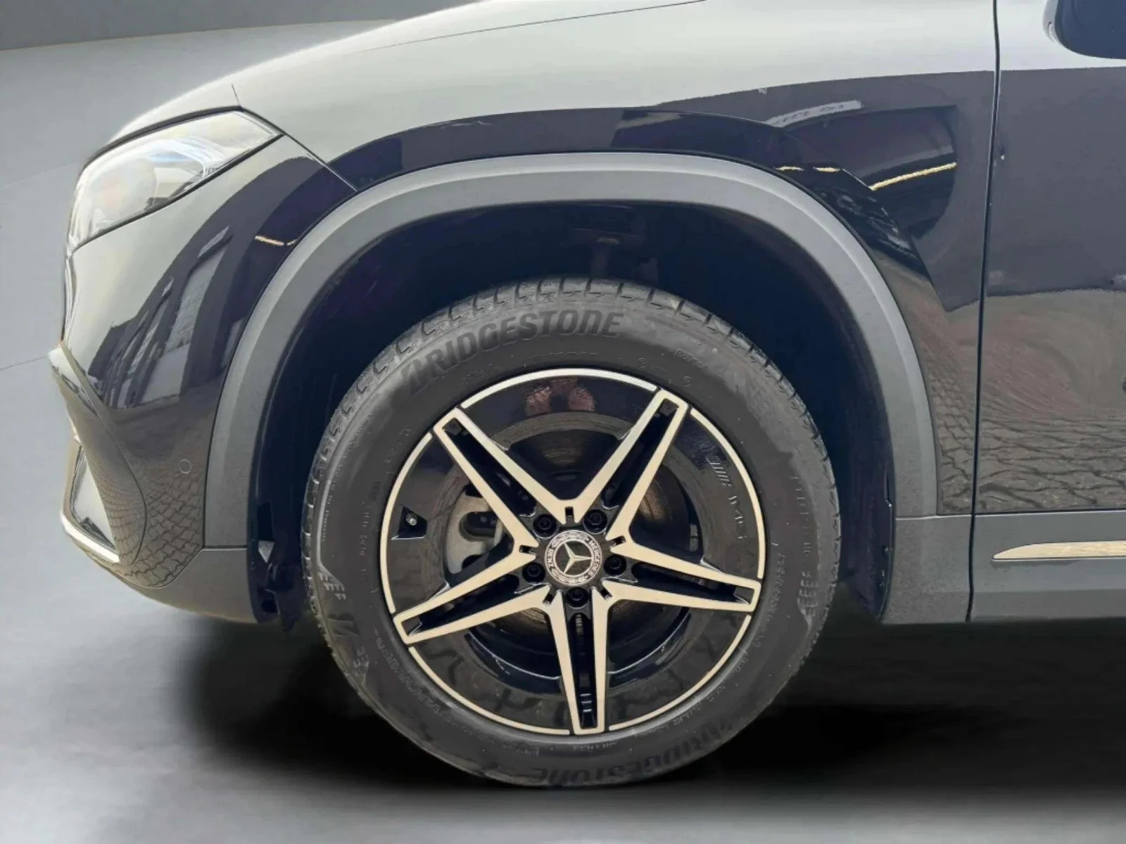 Mercedes-Benz-EQA-image-6