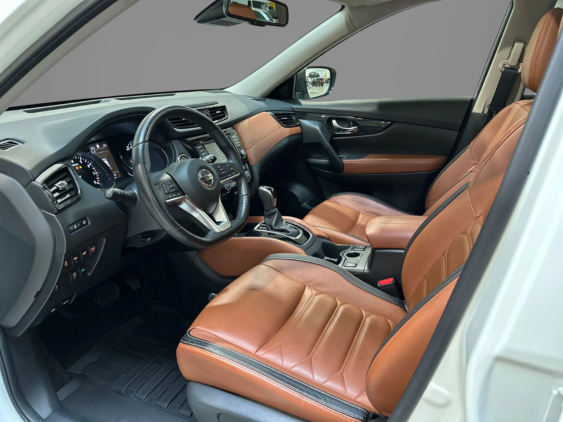 Nissan-X-Trail-image-12