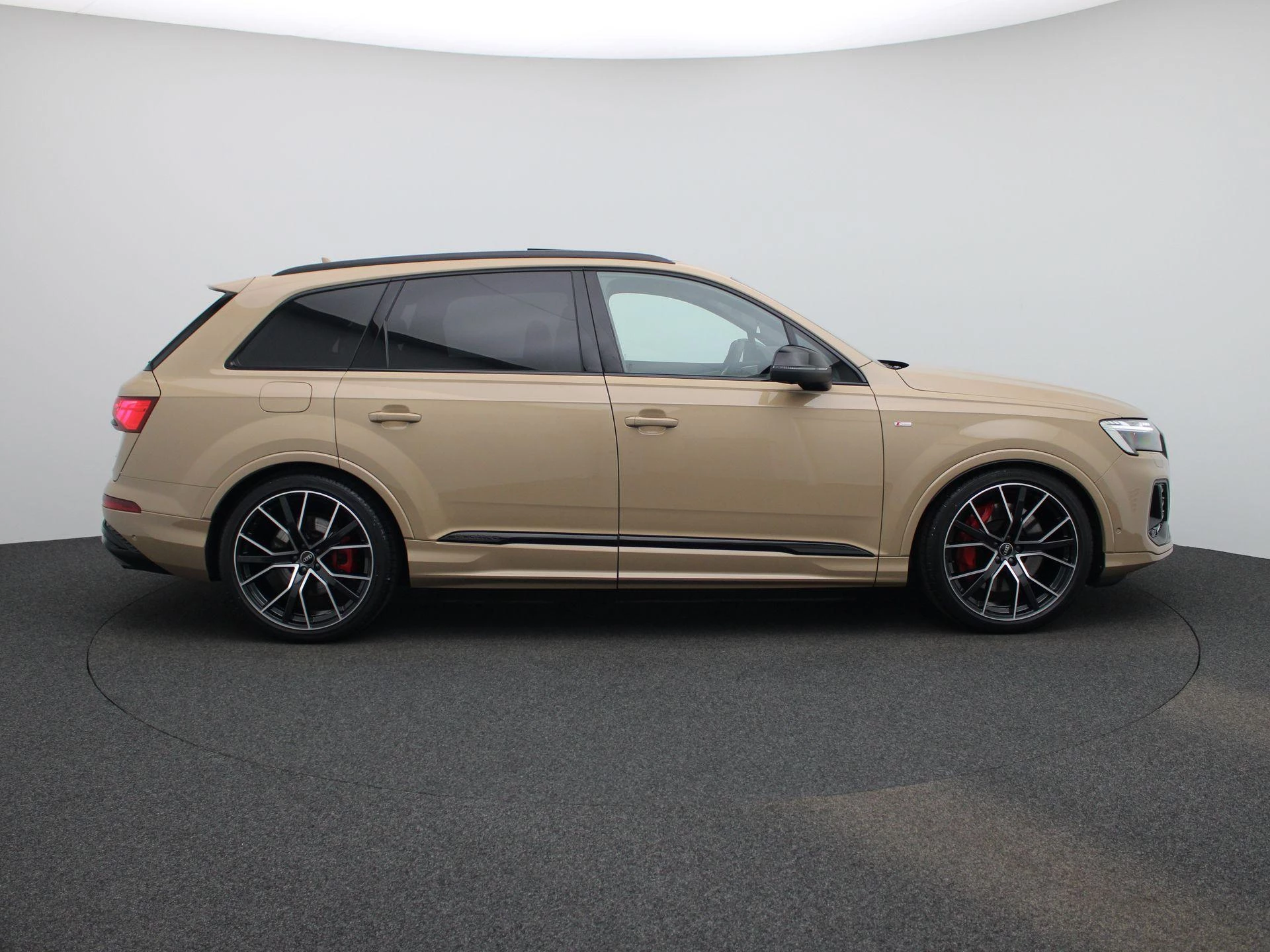 Audi-Q7-image-5