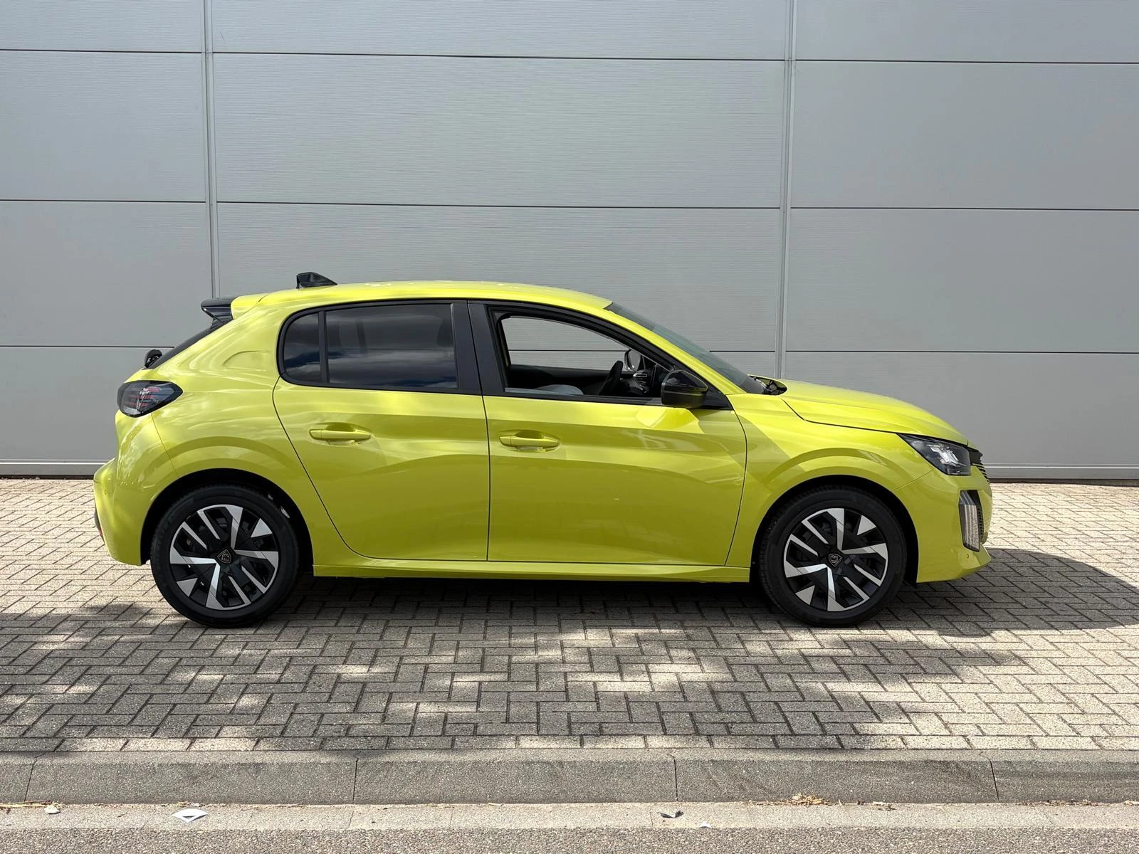 Peugeot-208-image-6