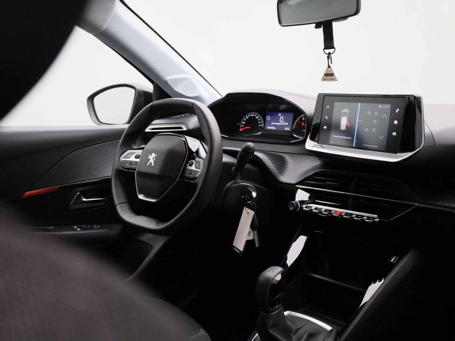 Peugeot 208 - 31