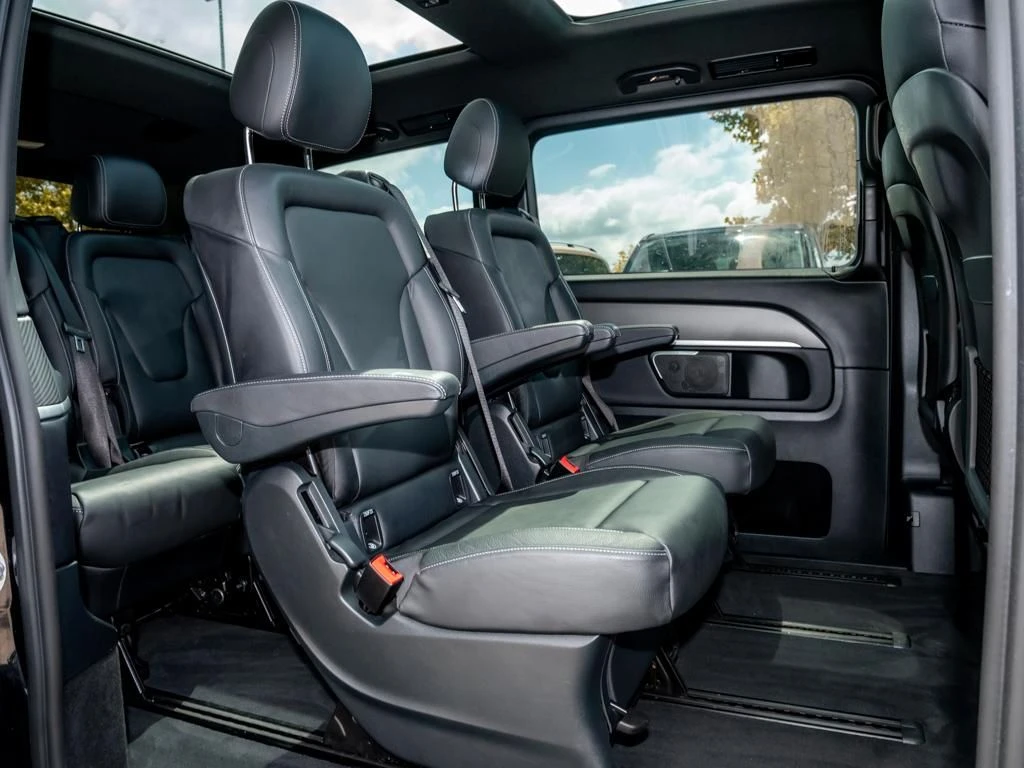 Mercedes-Benz-V-Klasse 300-image-11