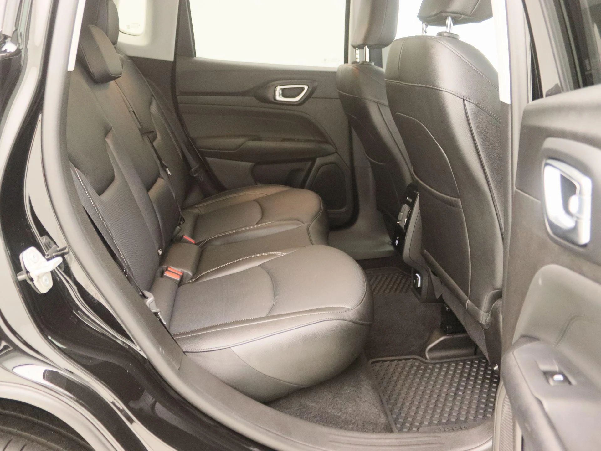 Jeep-Compass-image-27