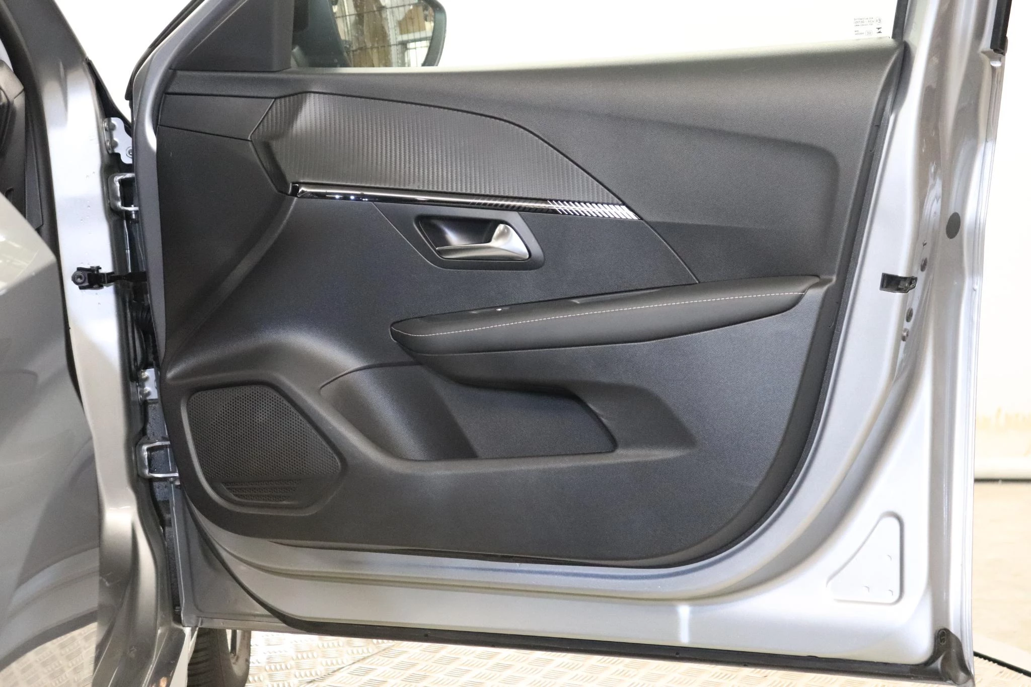 Peugeot 208 1.2 PureTech 100 MAN6 S&S Allure