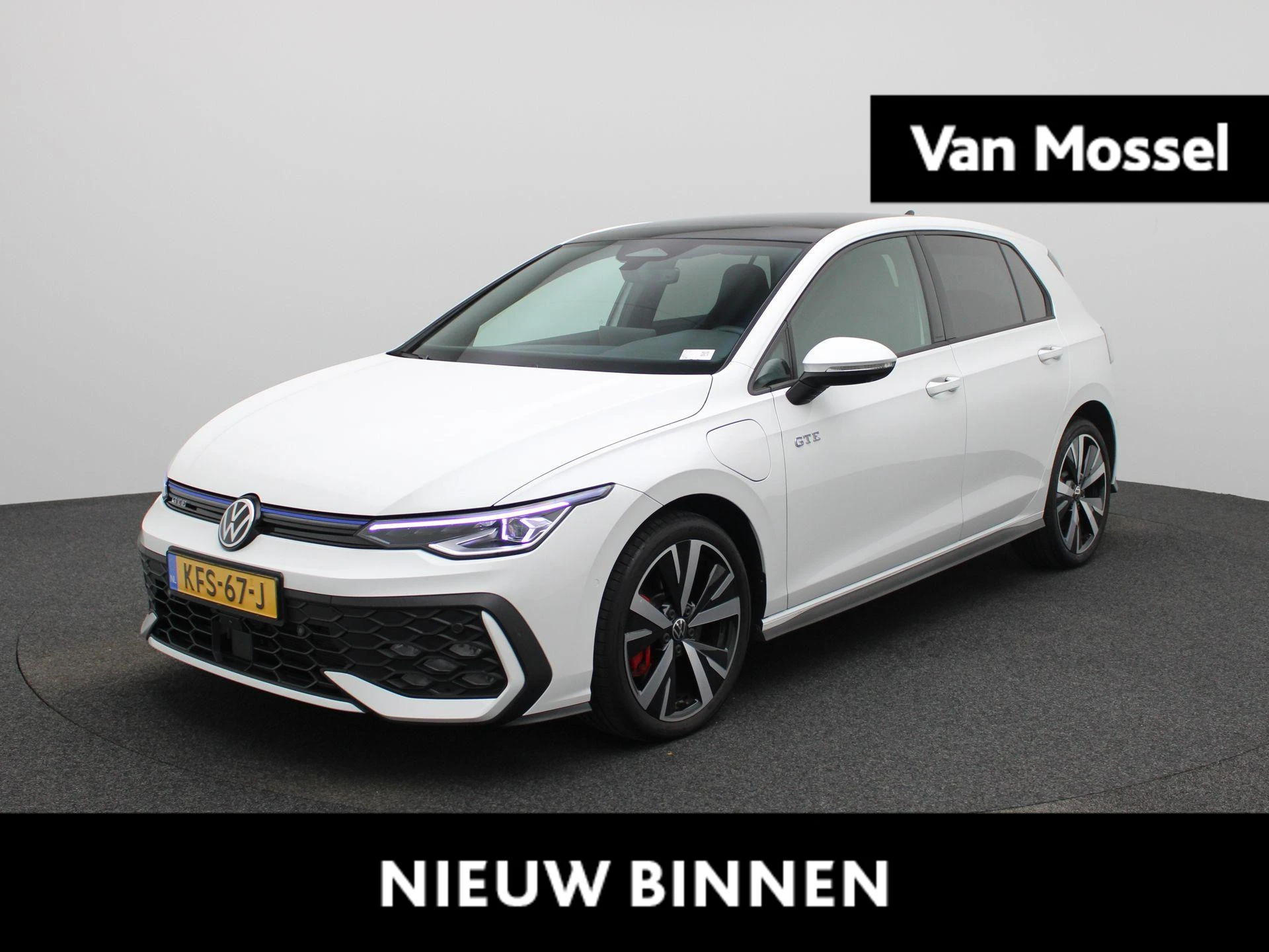 Volkswagen-Golf-image-0