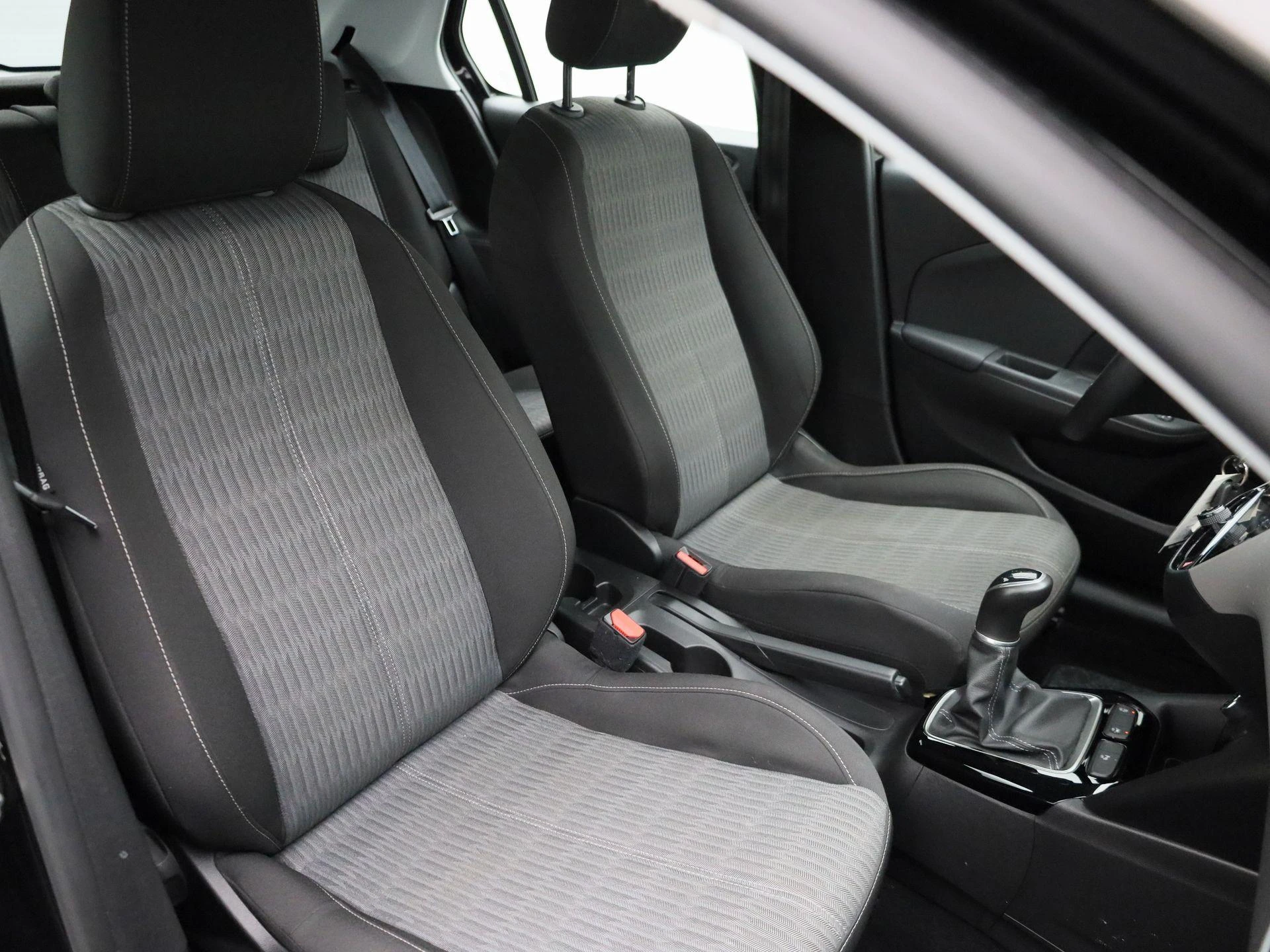 Opel-Corsa-image-31