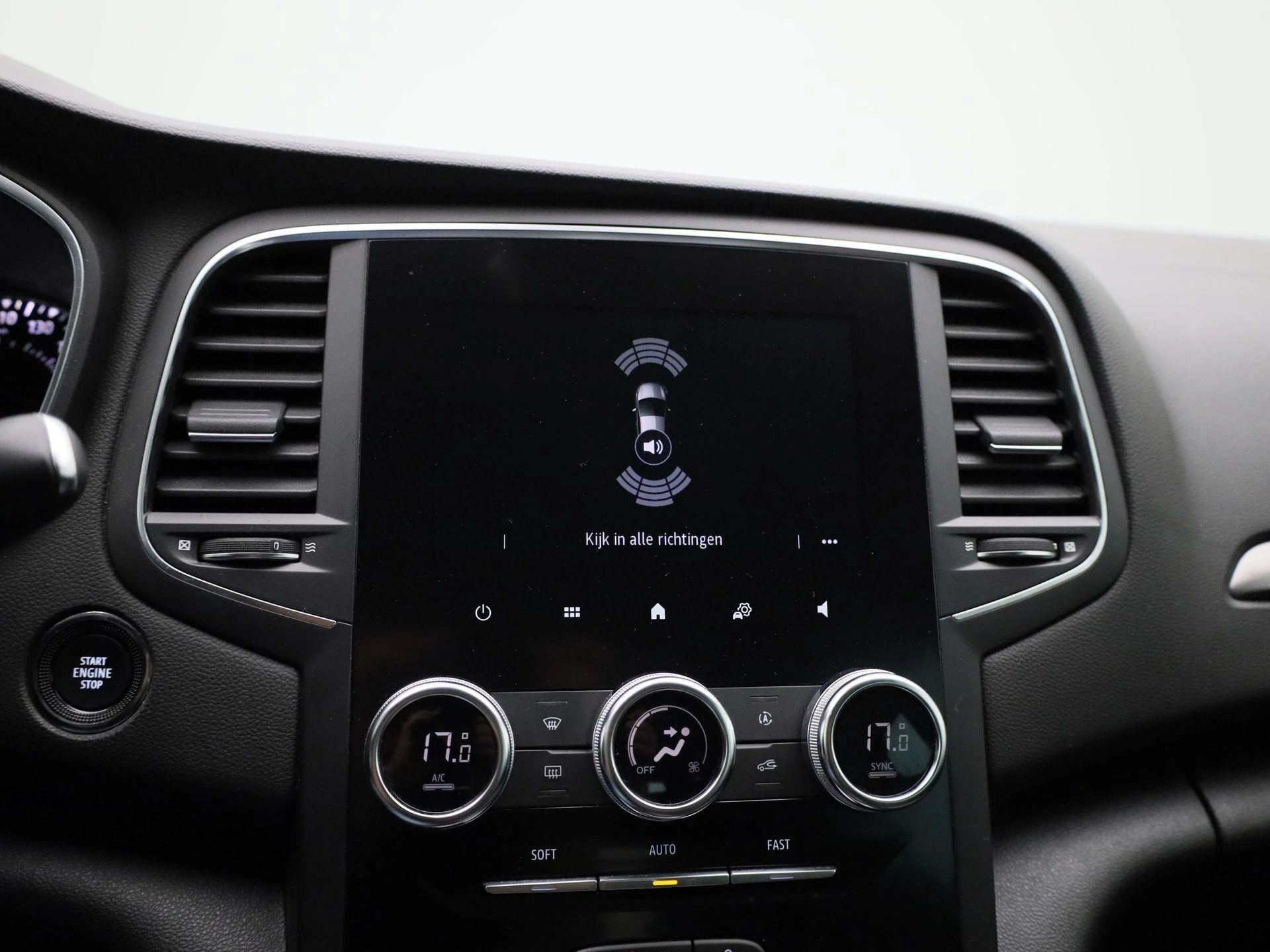 Renault-Mégane Grand Tour-image-29