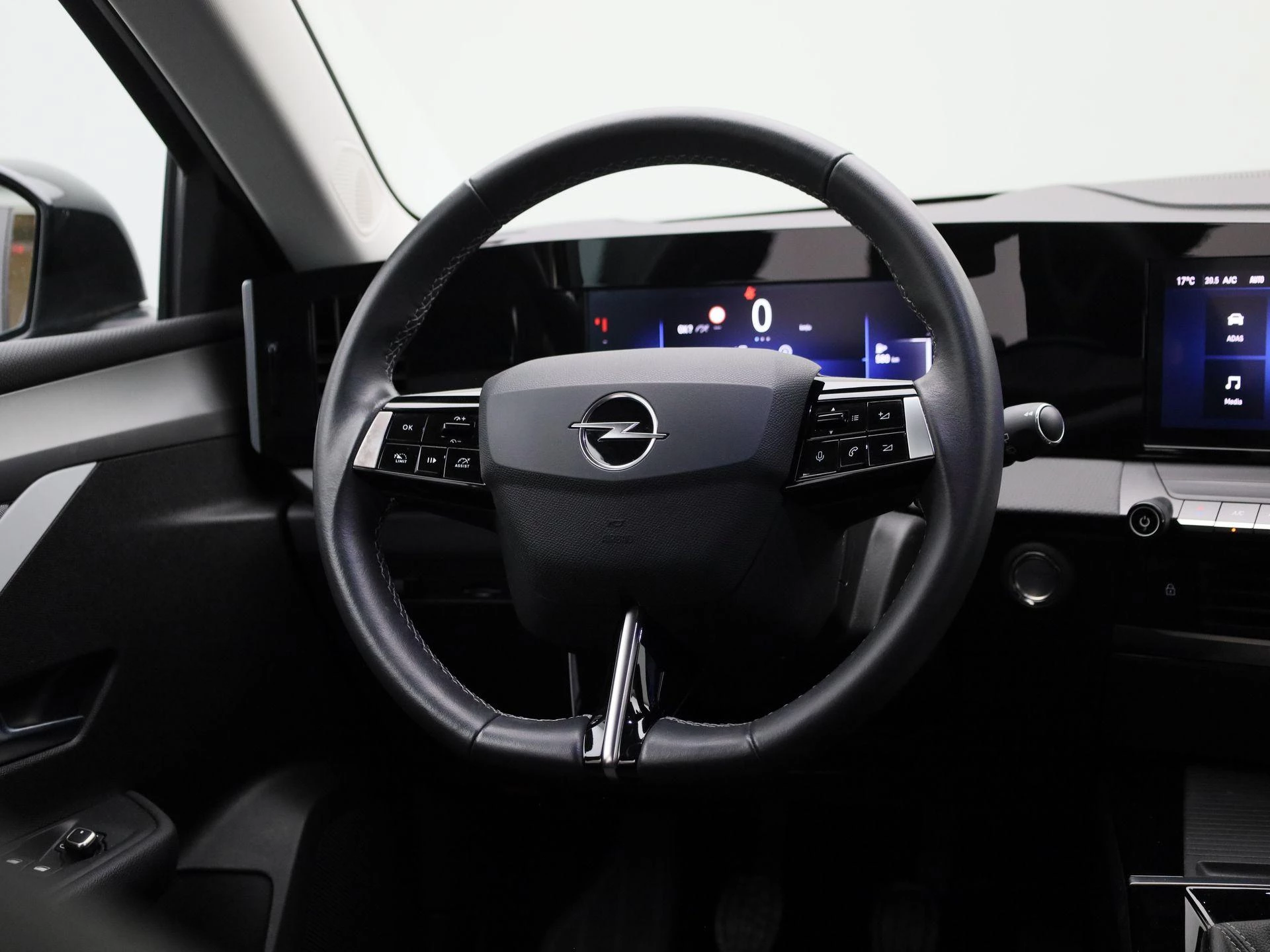 Opel-Astra-image-9