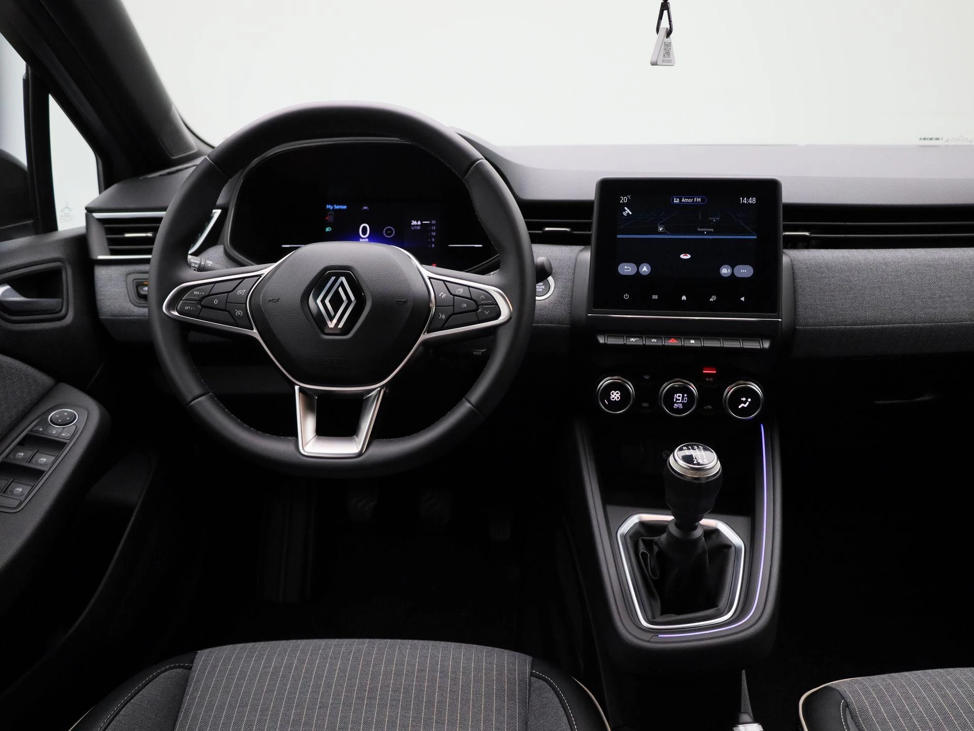 Renault-Clio-image-6