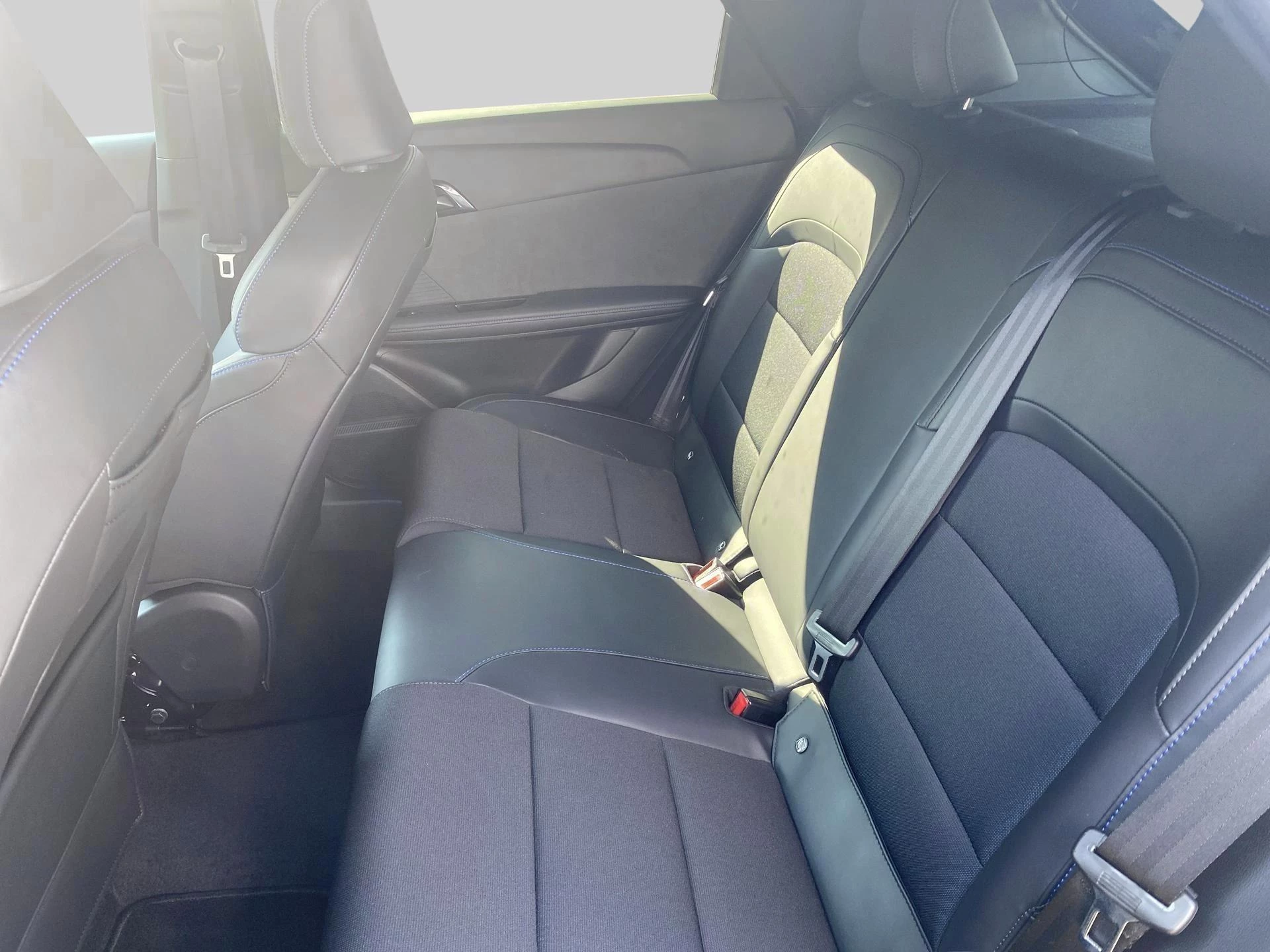 MG MG4 64 kWh Luxury