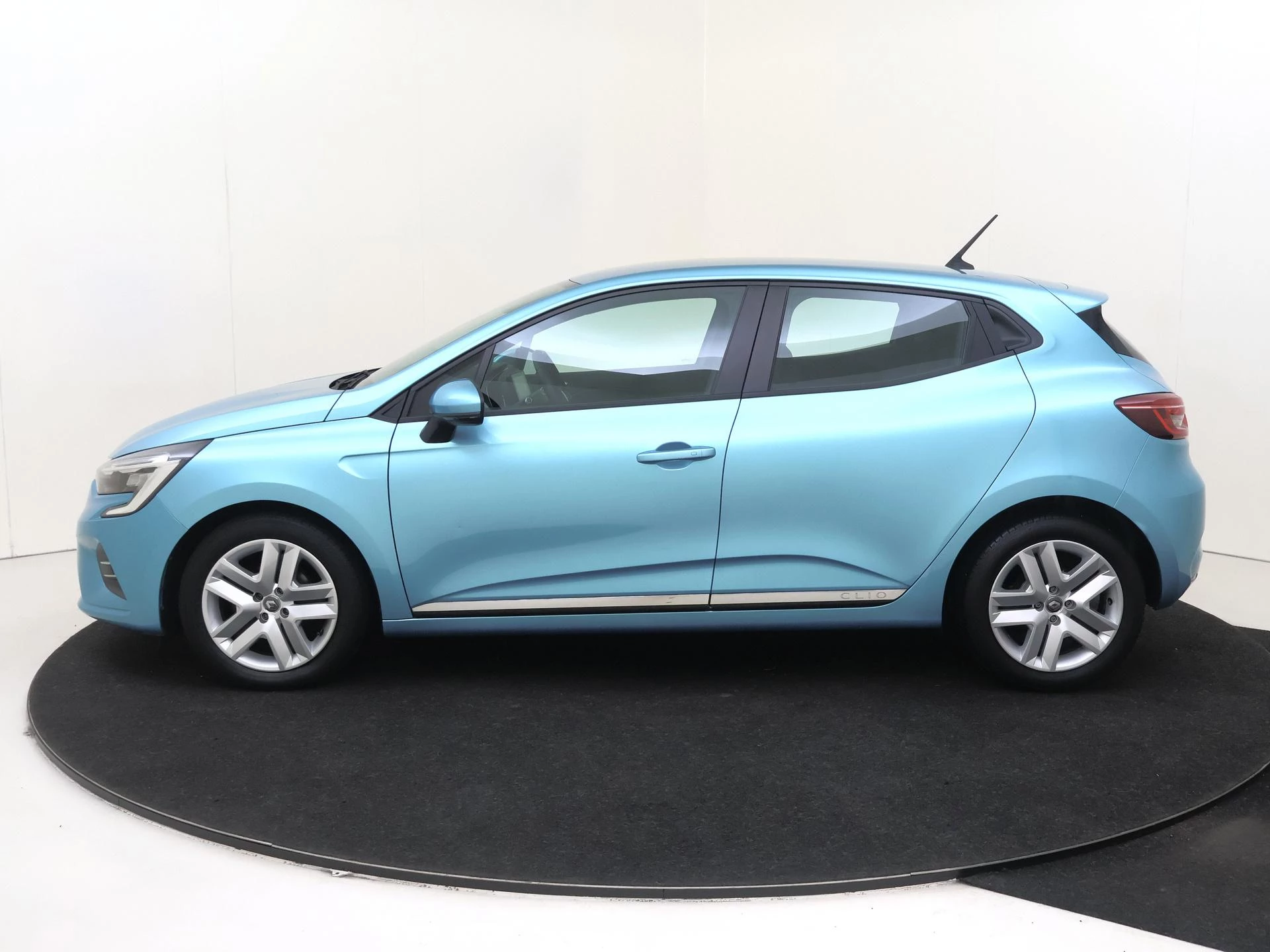 Renault-Clio-image-7