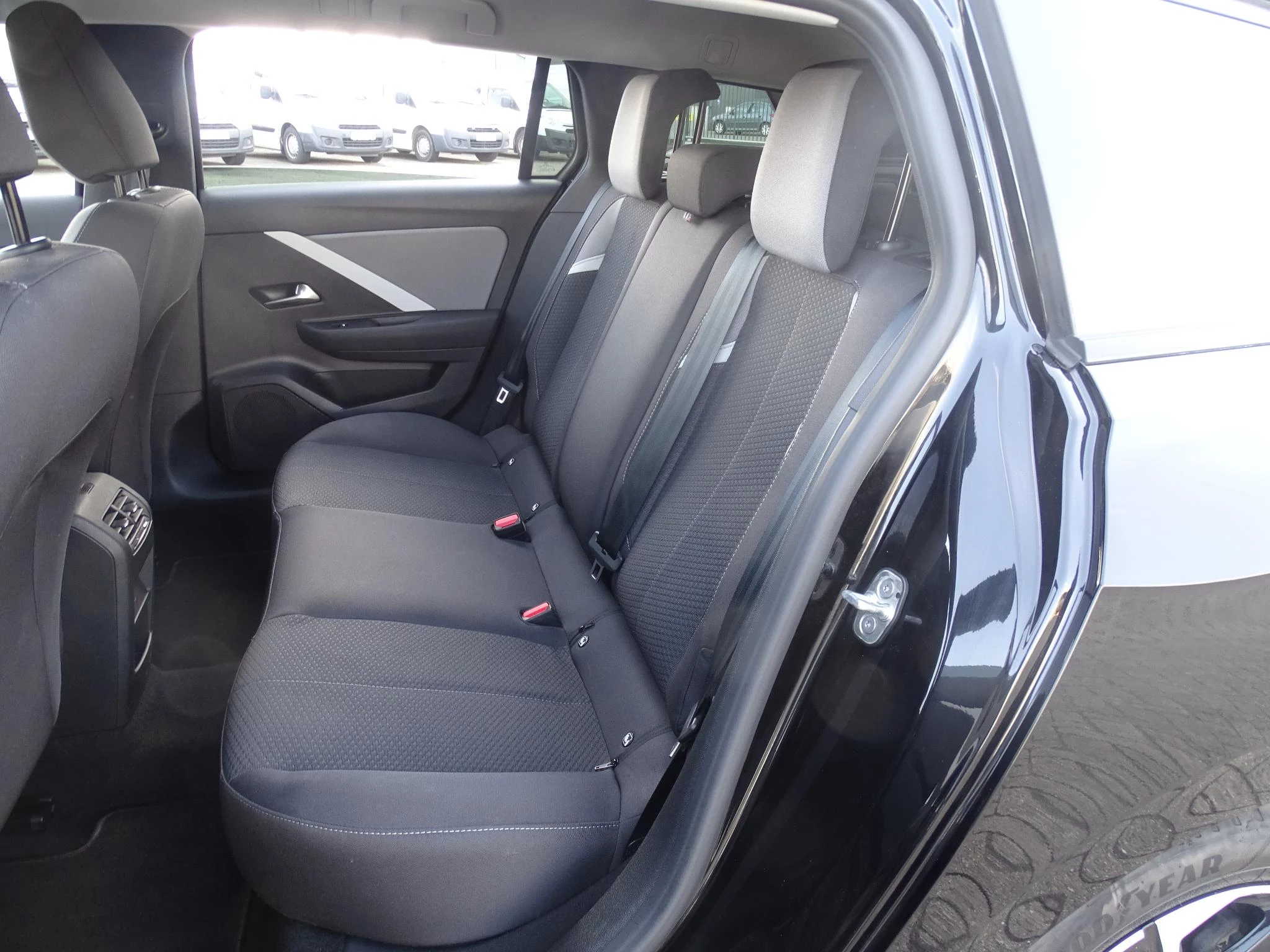 Opel Astra Sports Tourer 1.2T Edition