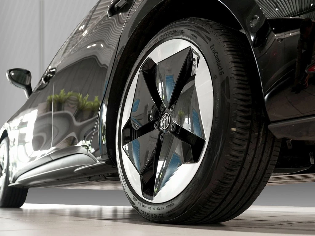 Volkswagen ID.3 Pro electric 150kw *Wärmepumpe*Panorama*Area View* Head-up*IQ-Light*Navi*Travel Assist*uvm...