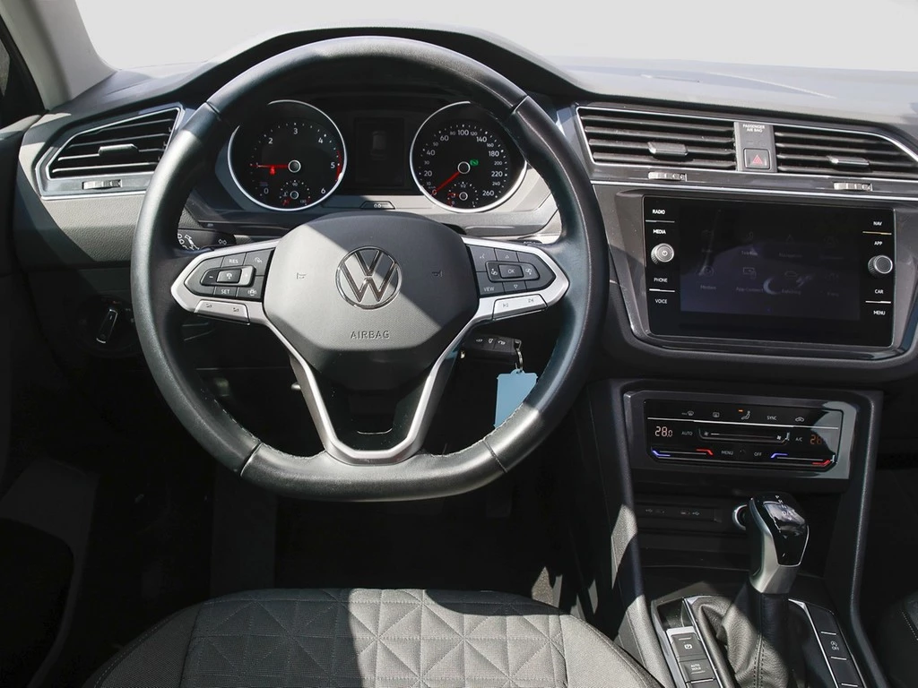 Volkswagen Tiguan 2.0 TDI DSG LIFE *AHK*Navi*Kamera*Climatronic*PDC*ACC*LED*